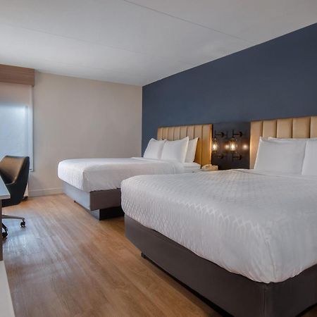 Best Western Plus Meadowlands Secaucus Extérieur photo