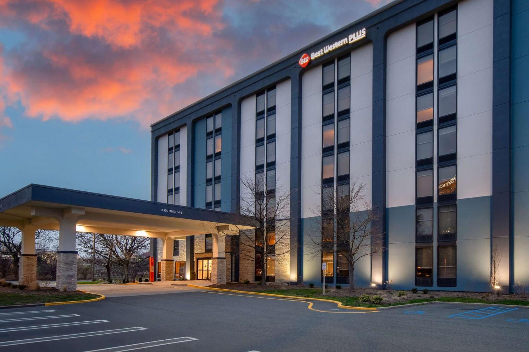 Best Western Plus Meadowlands Secaucus Extérieur photo