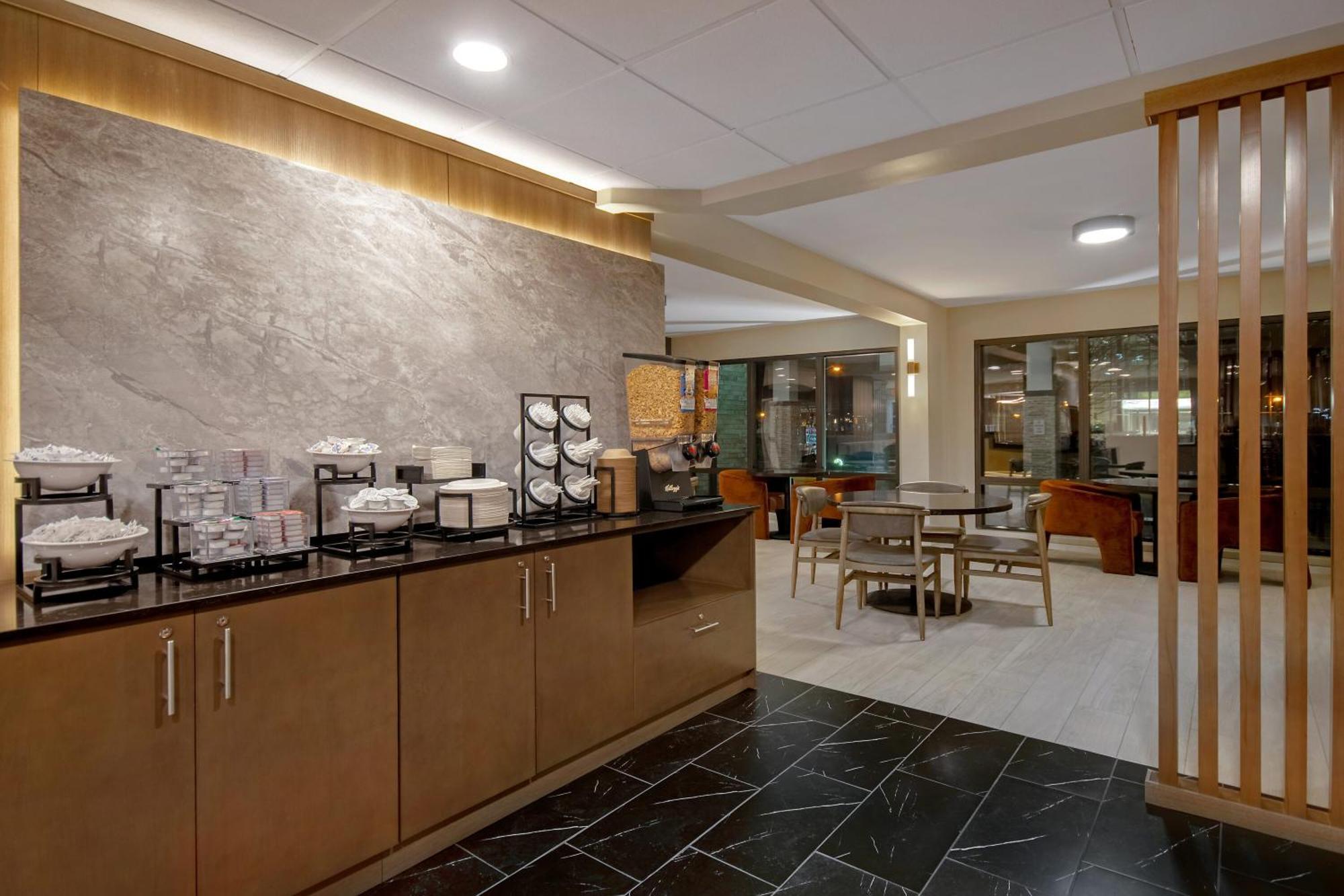 Best Western Plus Meadowlands Secaucus Extérieur photo
