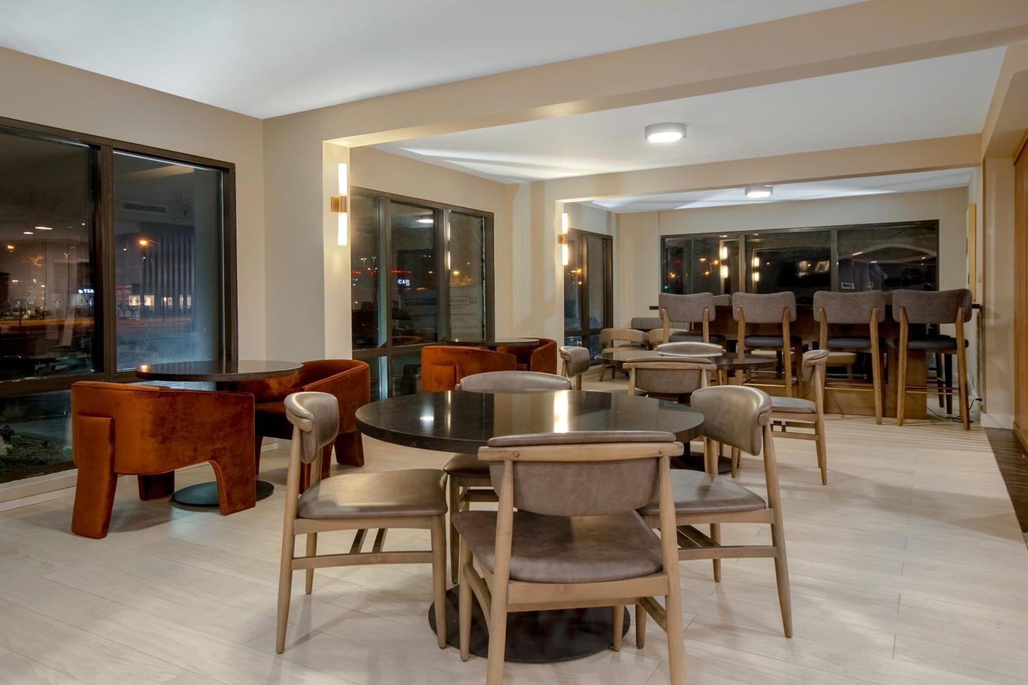 Best Western Plus Meadowlands Secaucus Extérieur photo