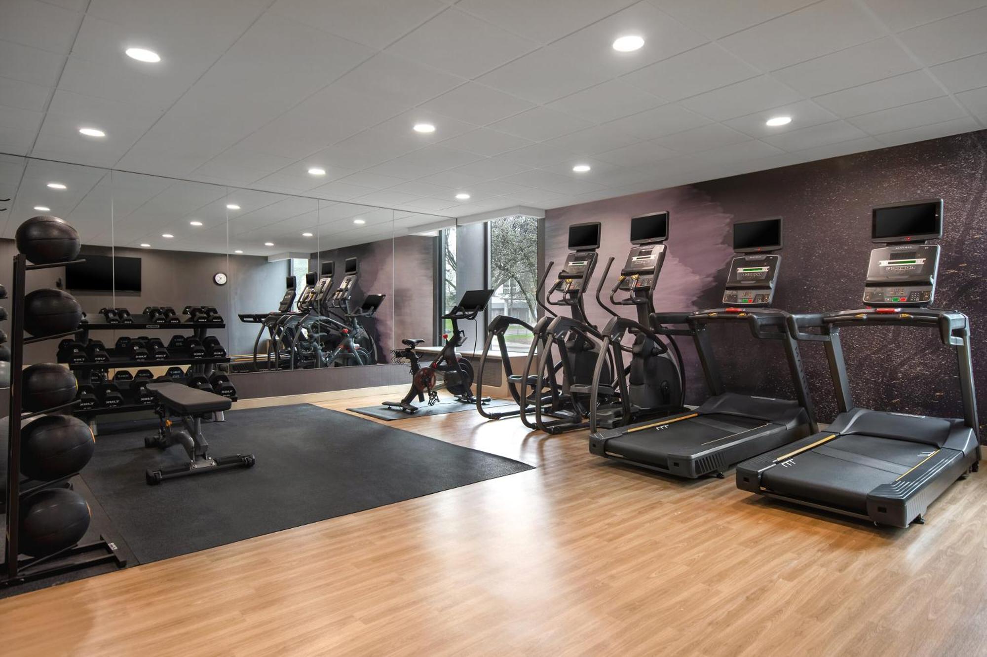 Best Western Plus Meadowlands Secaucus Extérieur photo